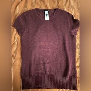 GAP Sweater Top Burgandy.